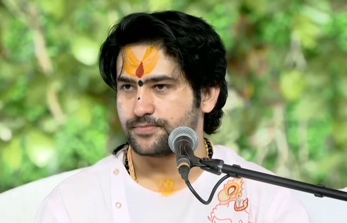 baba bageshwar reaction on waqf bill also speaks on aurangzeb grave1