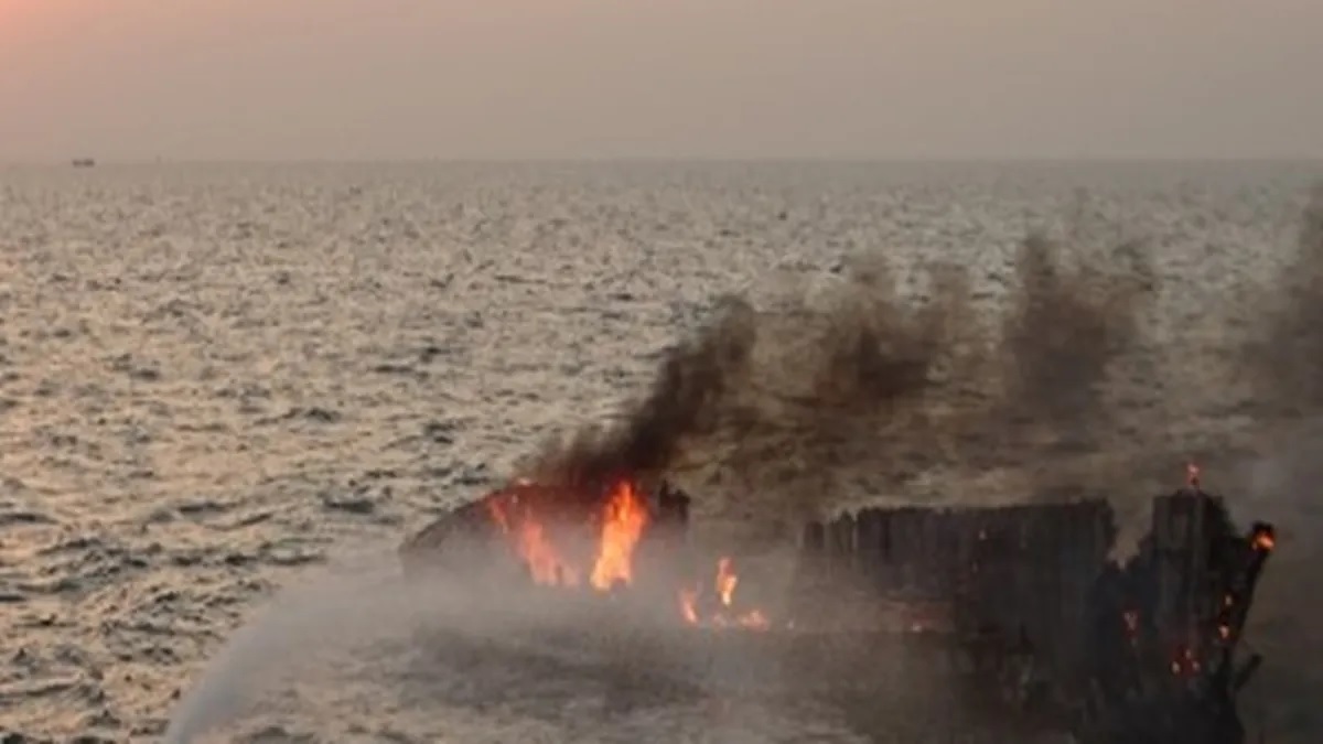 congo boat capsized after fire 143 people died dozens missing