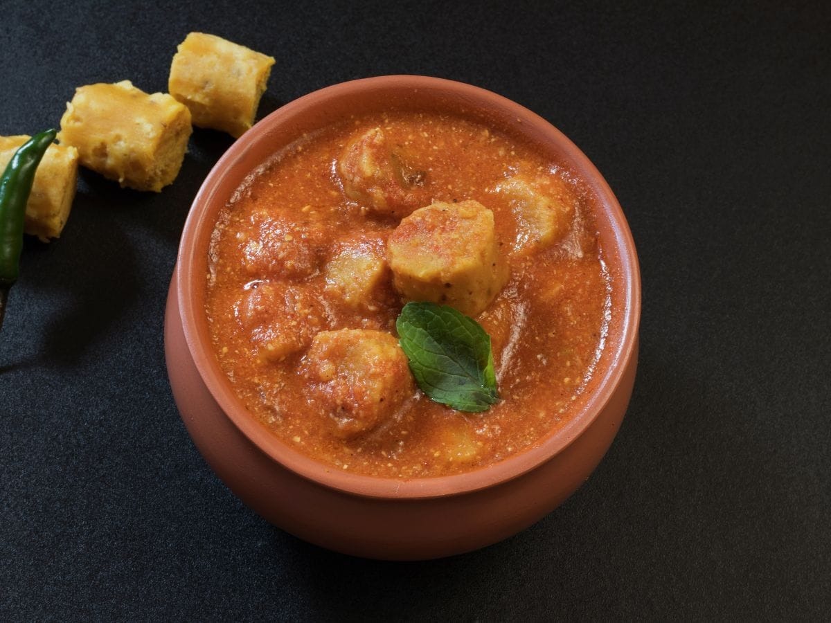 easy way to make hotel style gatte ki sabji at home2