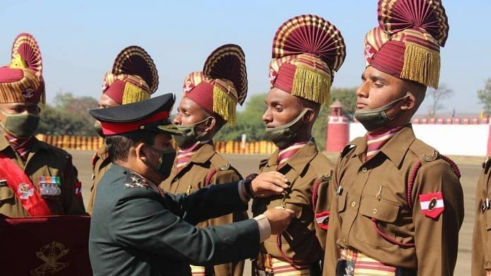 is the salary different in every army regiment know the difference