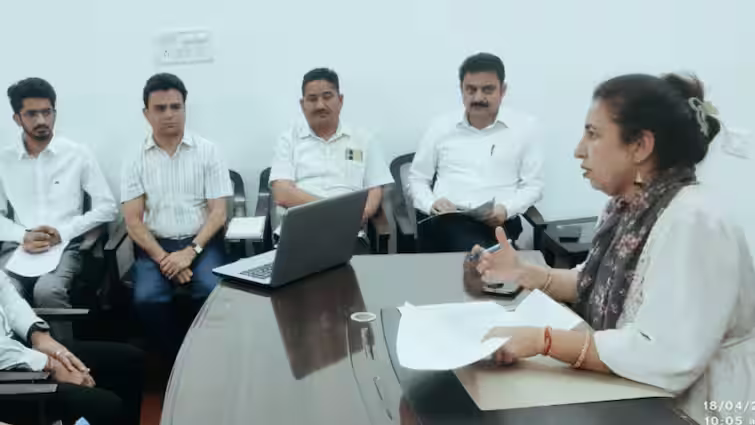jammu additional commissioner reviews team performance1