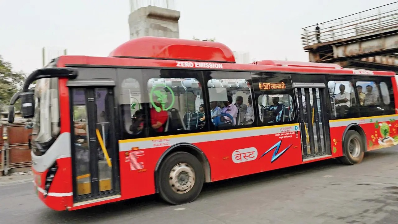 mumabi bus incident harassment culprit nabbed by worli police within 24 hours in maharashtra