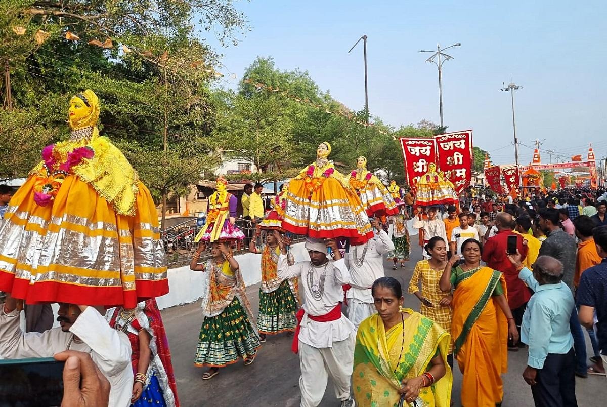 mumbai eggs hurled at ram navami procession in palghar maharashtra cops register case2