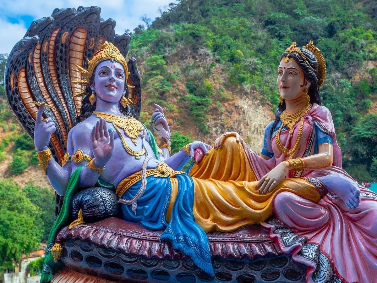 puja path kamada ekadashi 2025 date maa lakshmi ke 108 naam1