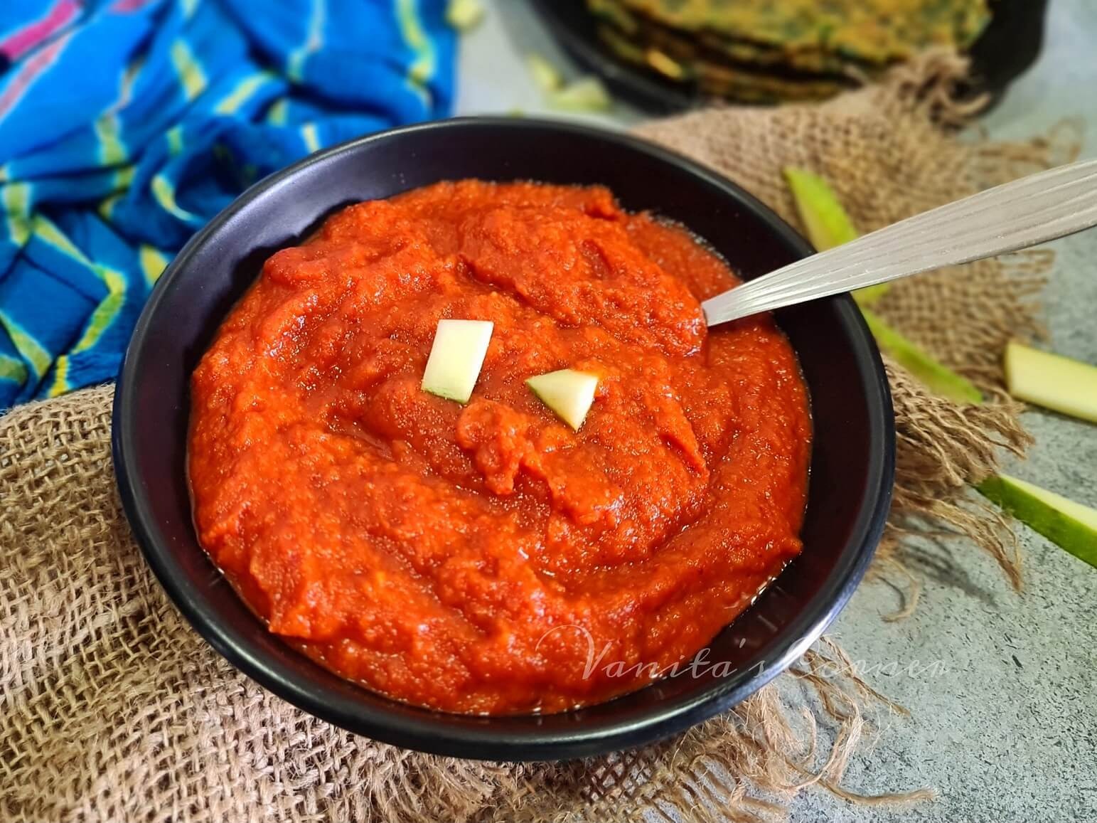 spicy tangy raw mango tomato chutney recipe kachi keri ni tikhi chutney making tips42qwsdfghj