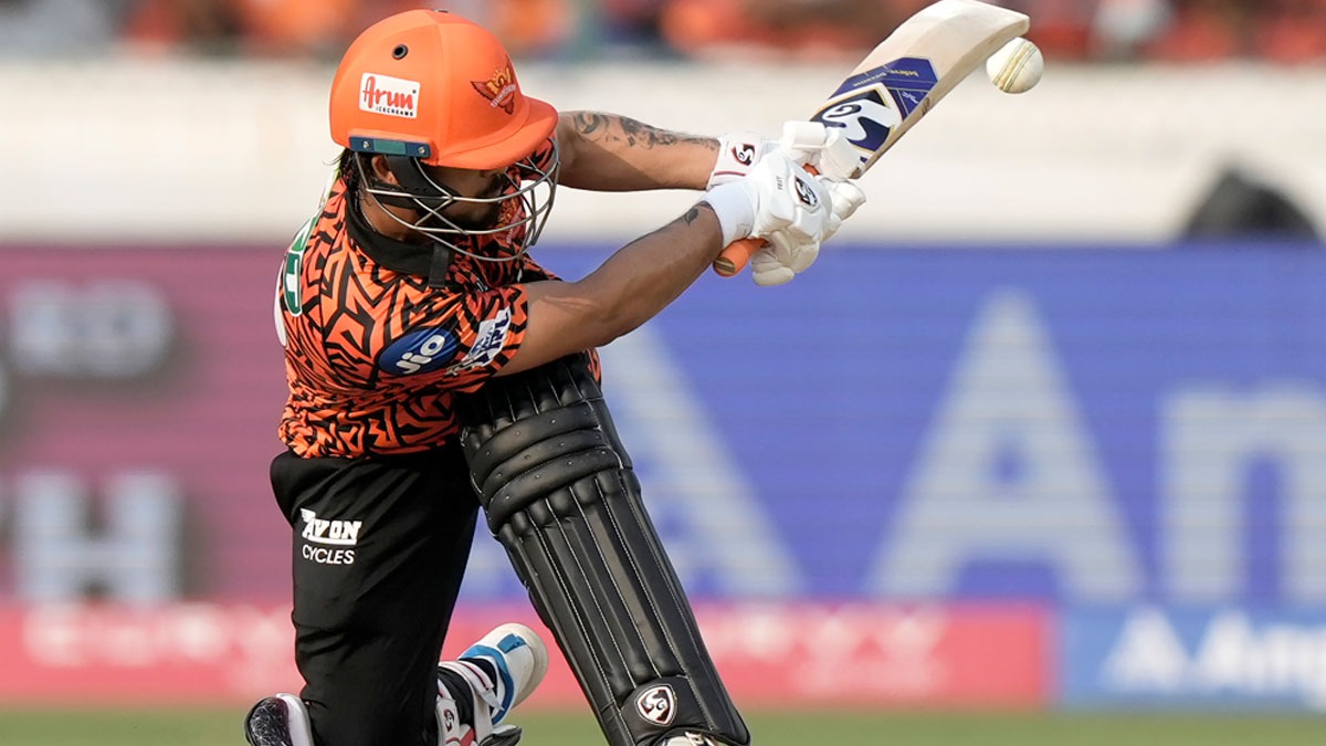 sunrisers hyderabad 11 crore goes in vain ishan kishan flop show continues mi vs srh match ishan kishan runs in ipl1