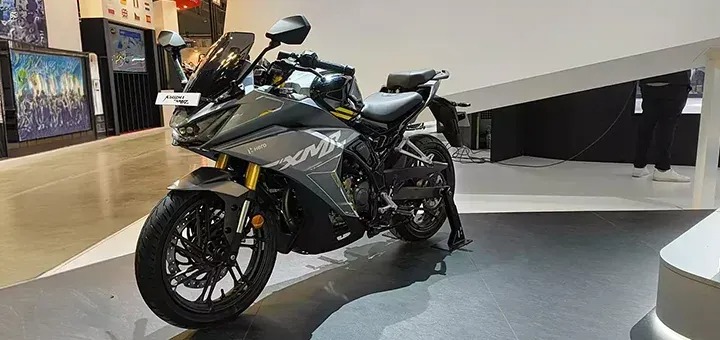 updated version of hero karizma xmr 210 new top variant know price features and details price know here1