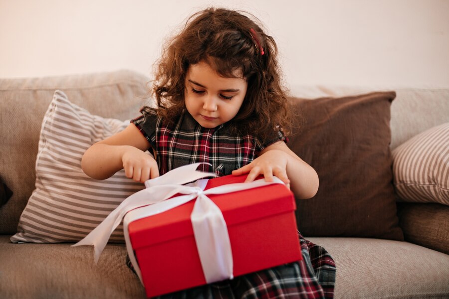 vastu tips for gift what should not be given as a gift according to vastu shastra