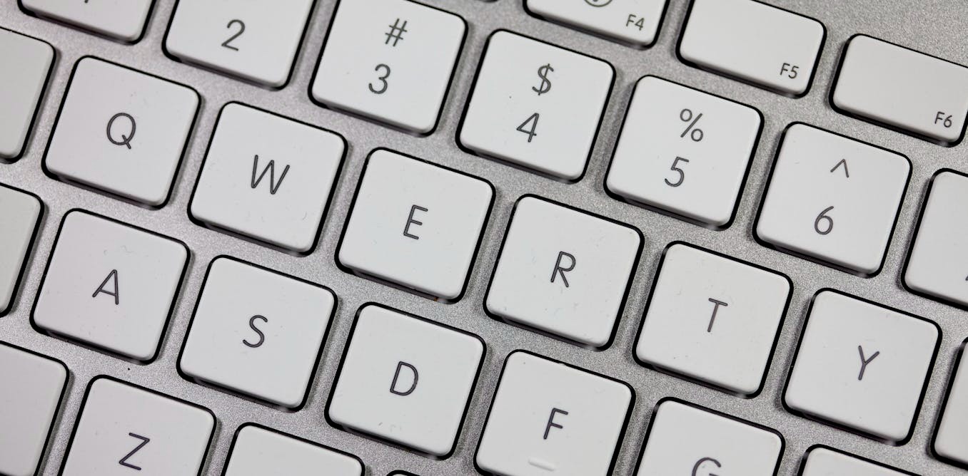 why was there a need to abandon abc and adopt qwerty keyboard know the reason why the letters are back and forth on the keyboard1