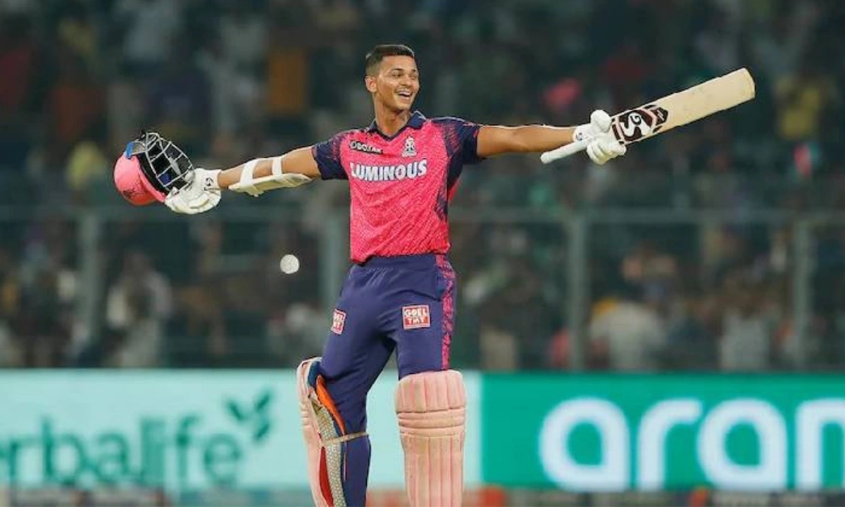 yashasvi jaiswal becomes 1st player to hit six on first ball of the innings against rcb at m chinnaswamy stadium2