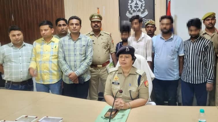 aligarh cyber gang busted mobile theft upi fraud in up2