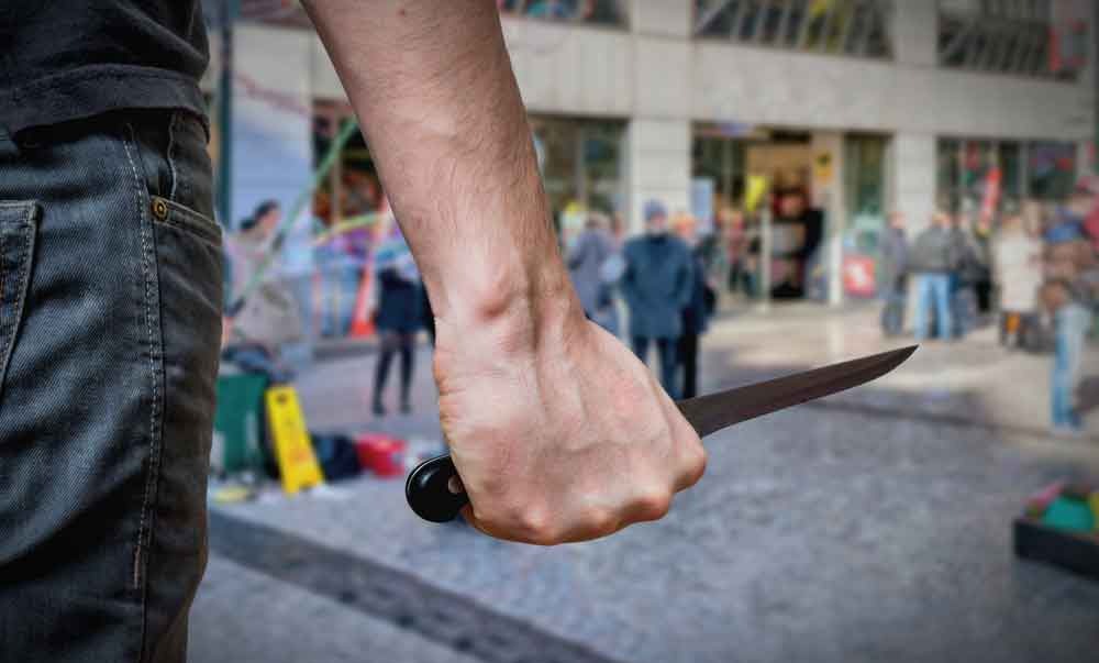 asi son stabbed to death in broad day light in bhavnagar gujarat1