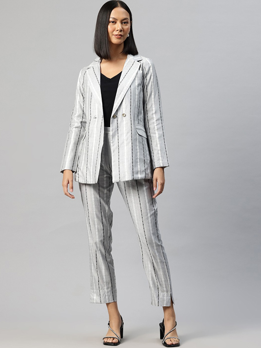 best formal 3 suit designs for women office look1
