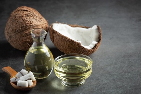 coconut oil reduces the beauty of the face using it can increase these problems1