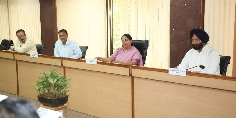 delhi to be clean in 20 days cm rekha gupta1