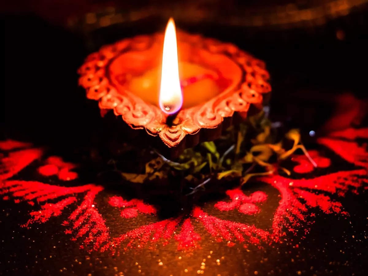 do you light diya at the main entrance of your house in the evening keep these things in mind