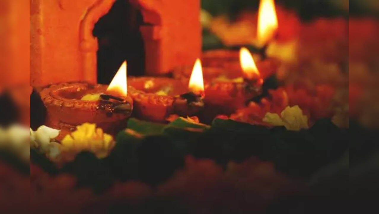 do you light diya at the main entrance of your house in the evening keep these things in mind1