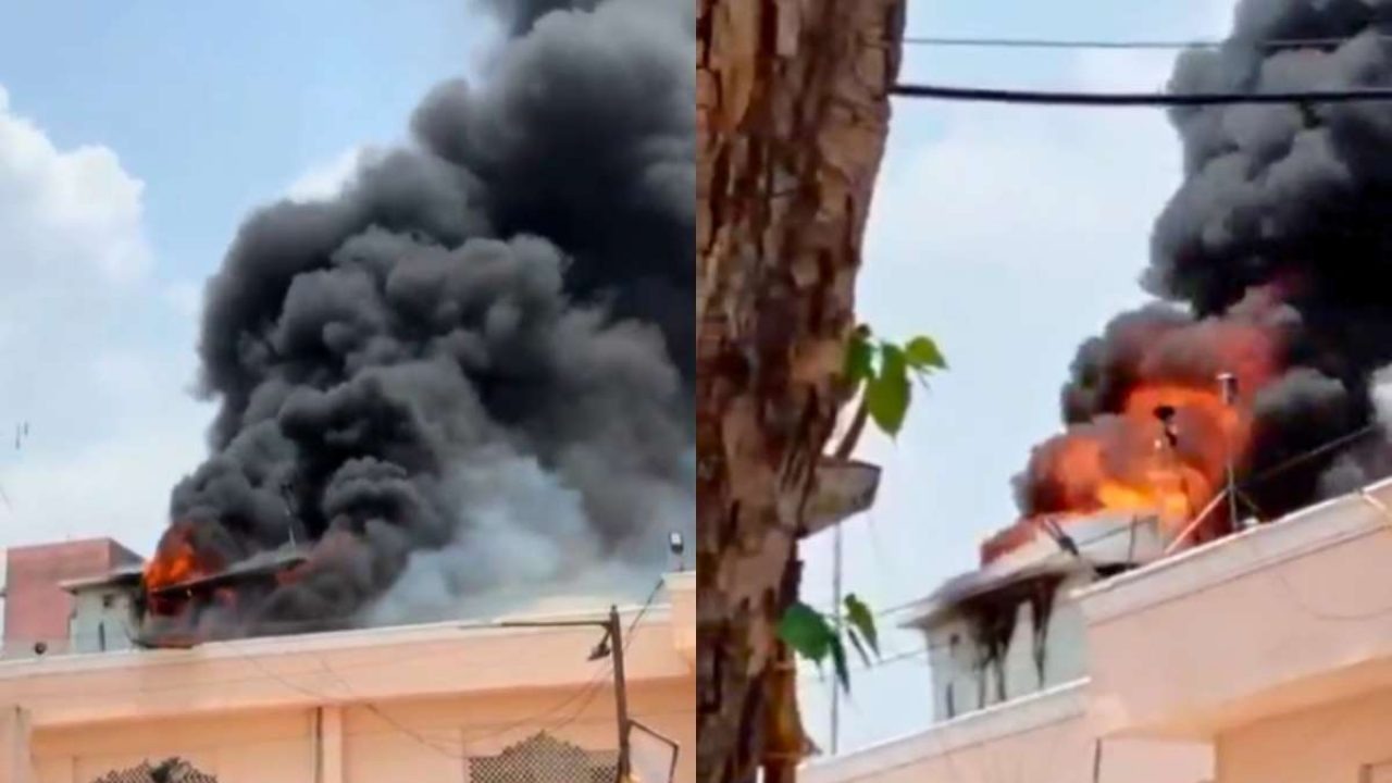 fire near ujjain mahakal temple gate panic among devotees1