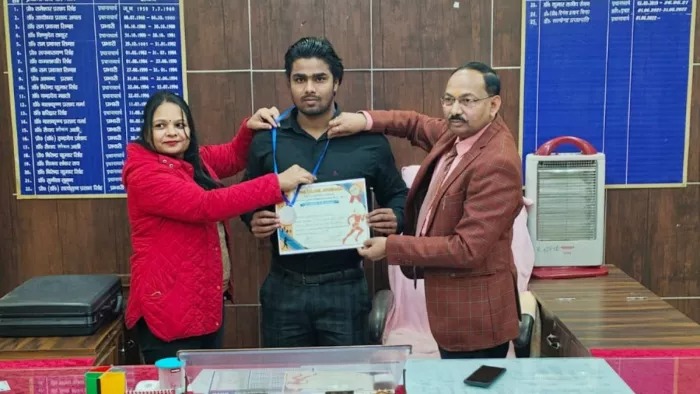 gaya s youth shines wins silver medal in national strength lifting1