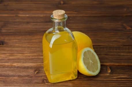 how to use mustard oil to turn white hair into black hair1