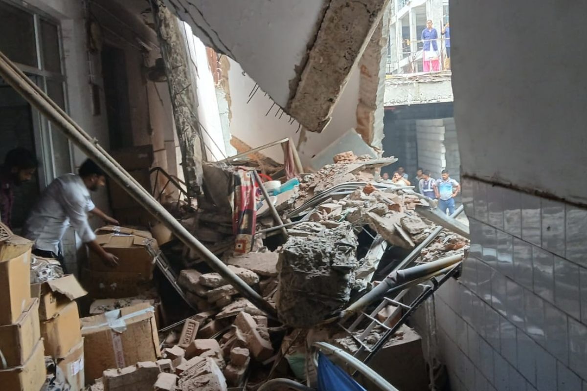 jamshedpur mgm hospital building collapsed four patients were buried under debris medicine ward in jharkhand1