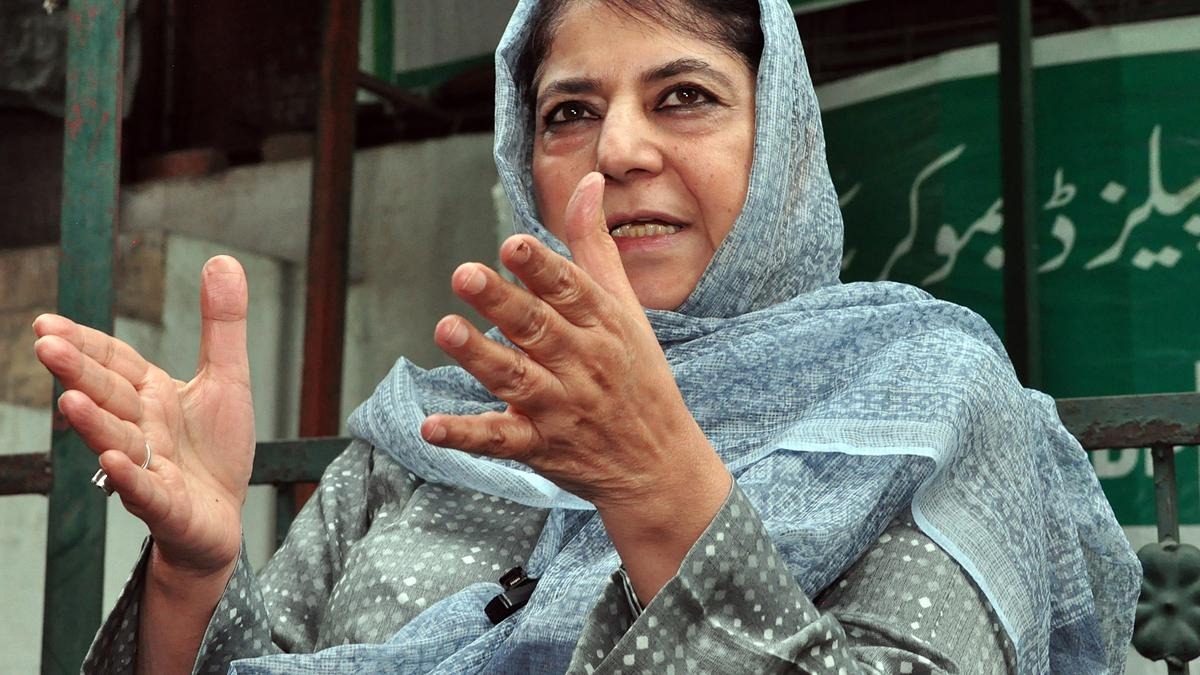pahalgam terror attack mehbooba mufti visits pahalgam directly interacts with the public
