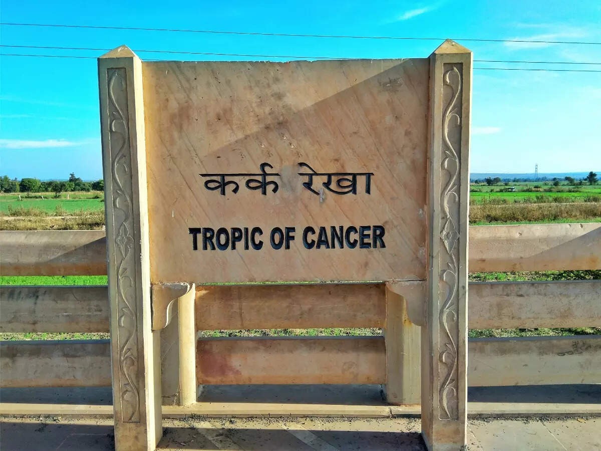 which district of jharkhand is situated below tropic of cancer know mysterykjhytr