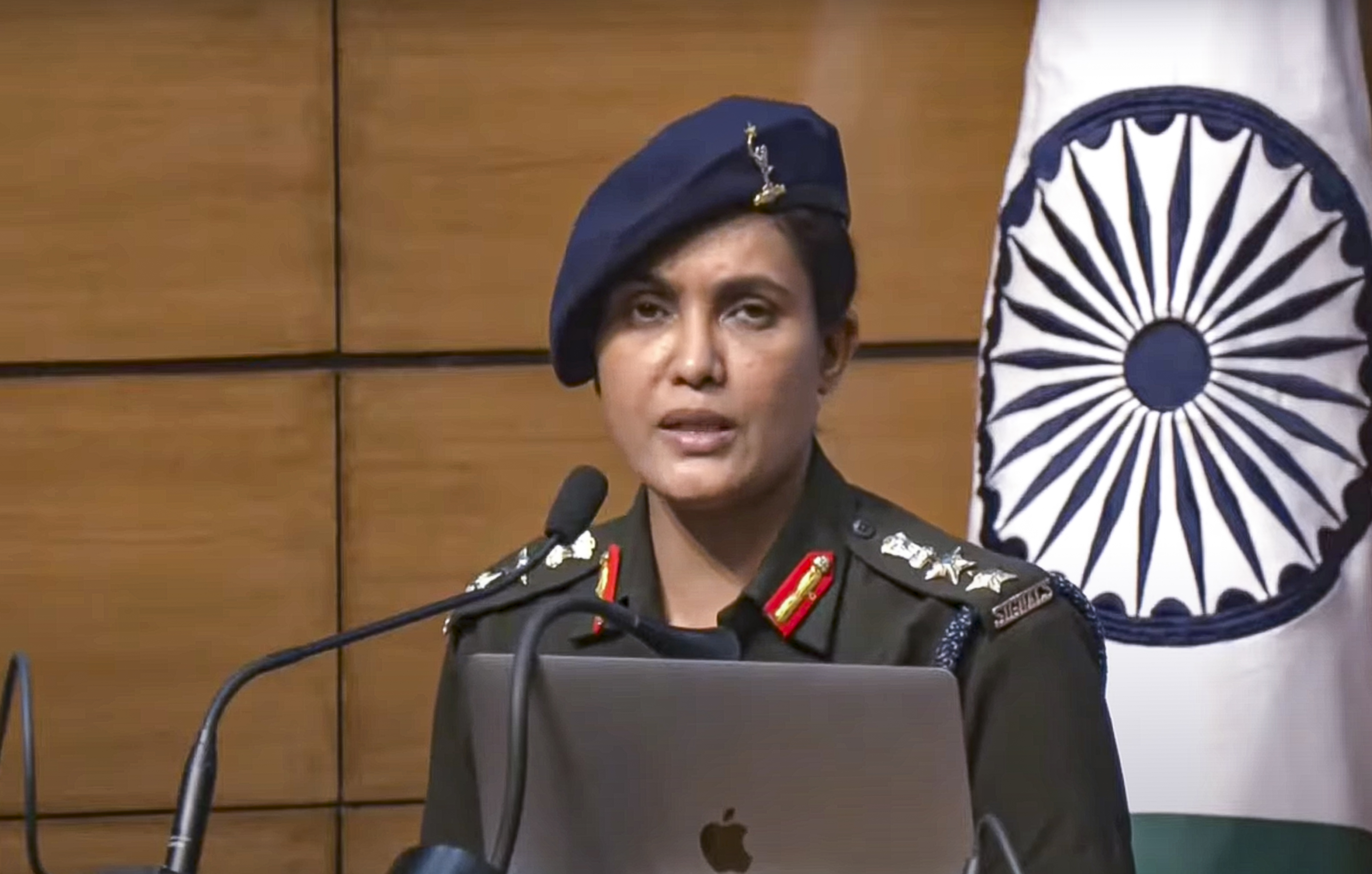 who is colonel sophia qureshi the decorated army officer who briefed media on operation sindoor indian army