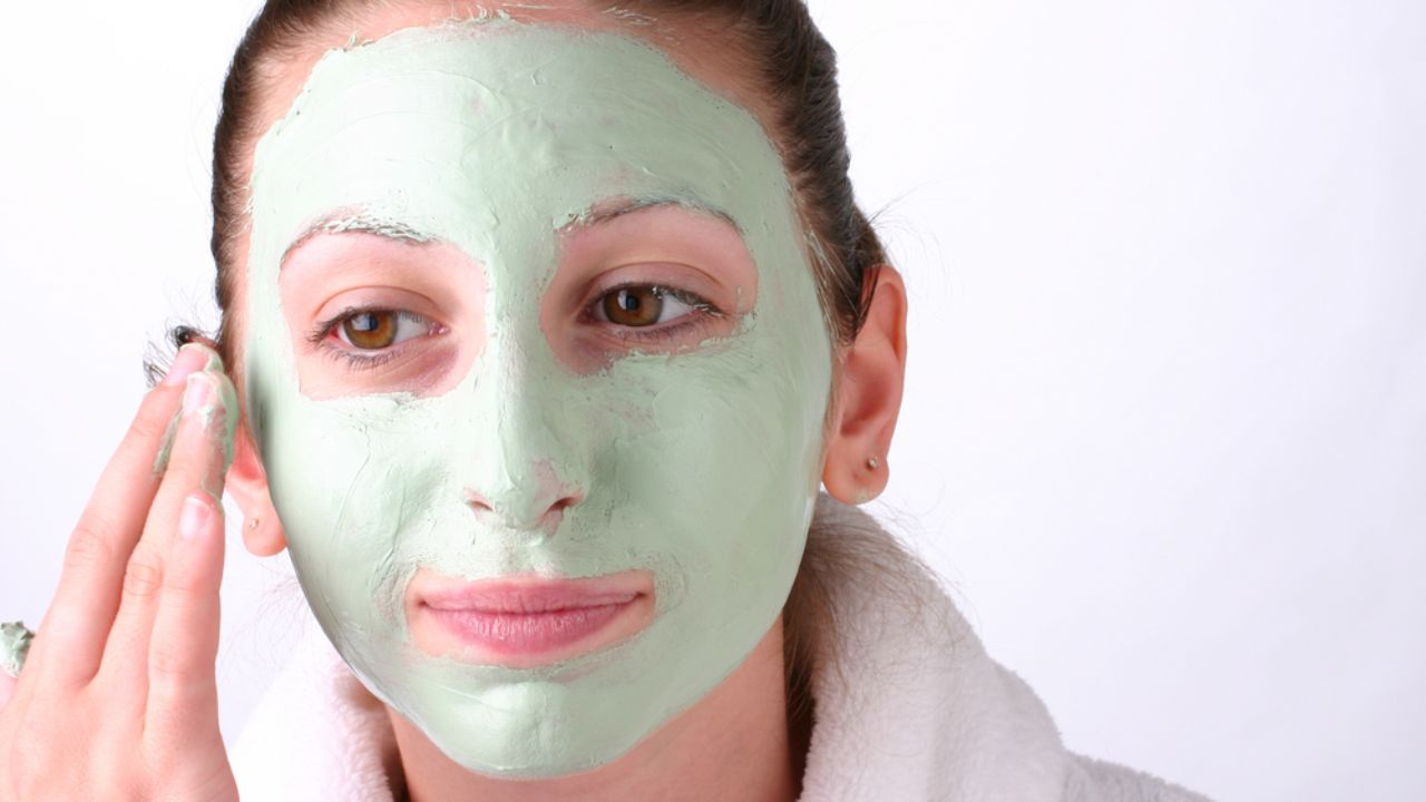 aloe vera gel face packs for glowing face11