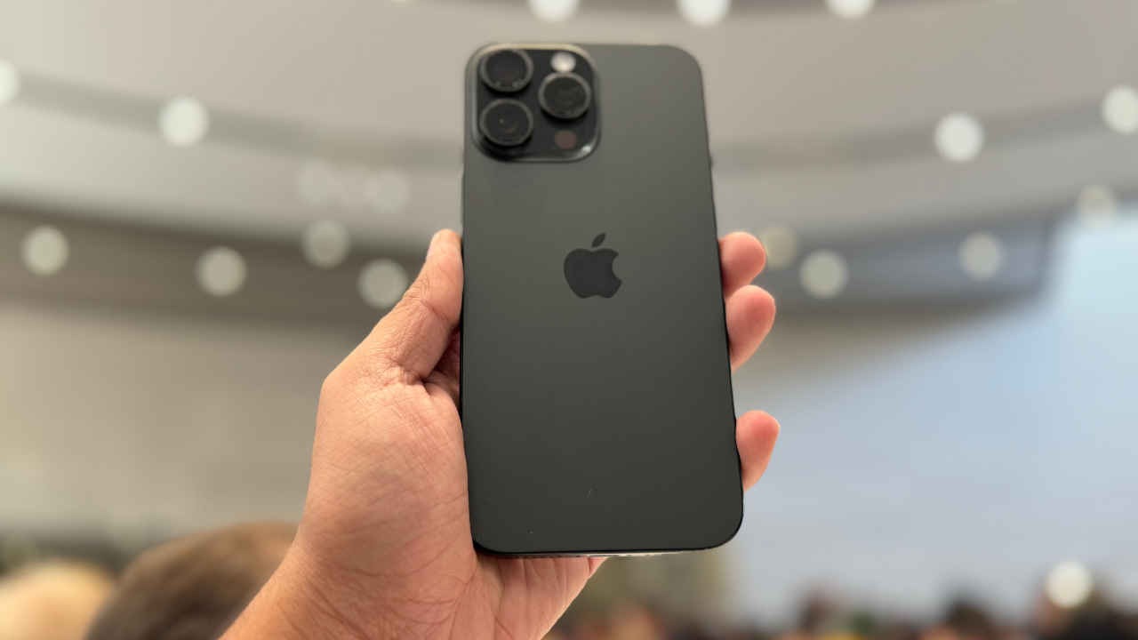 cheapest iphone 16 pro is available on invent not amazon flipkart check this great deal11