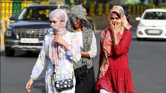 delhi heatwave alert delhi weather today imd prediction for rain11