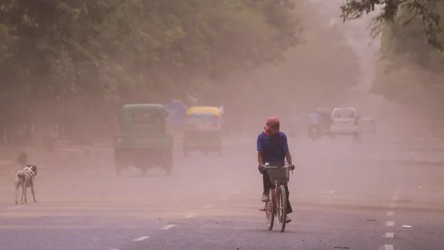 delhi weather update records high of 42 deg c imd forecasts dust laden winds for today11