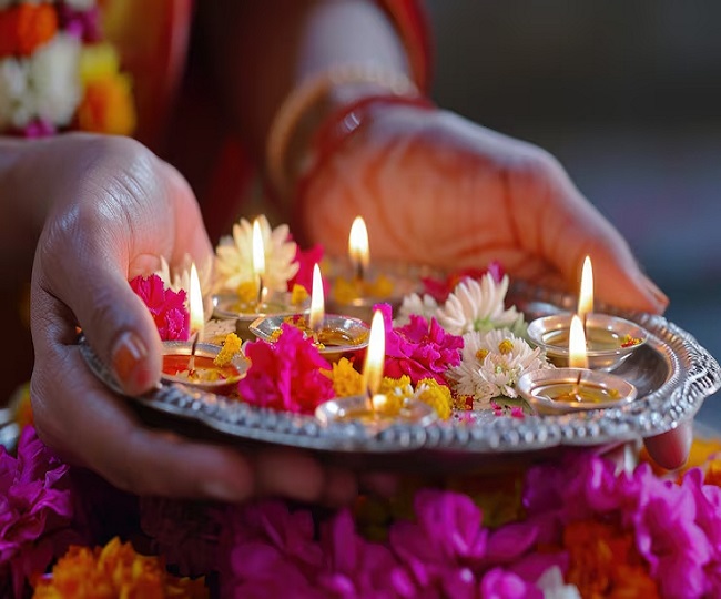 jyeshtha purnima 2025 maa lakshmi or vishnu ji aarti and significance11