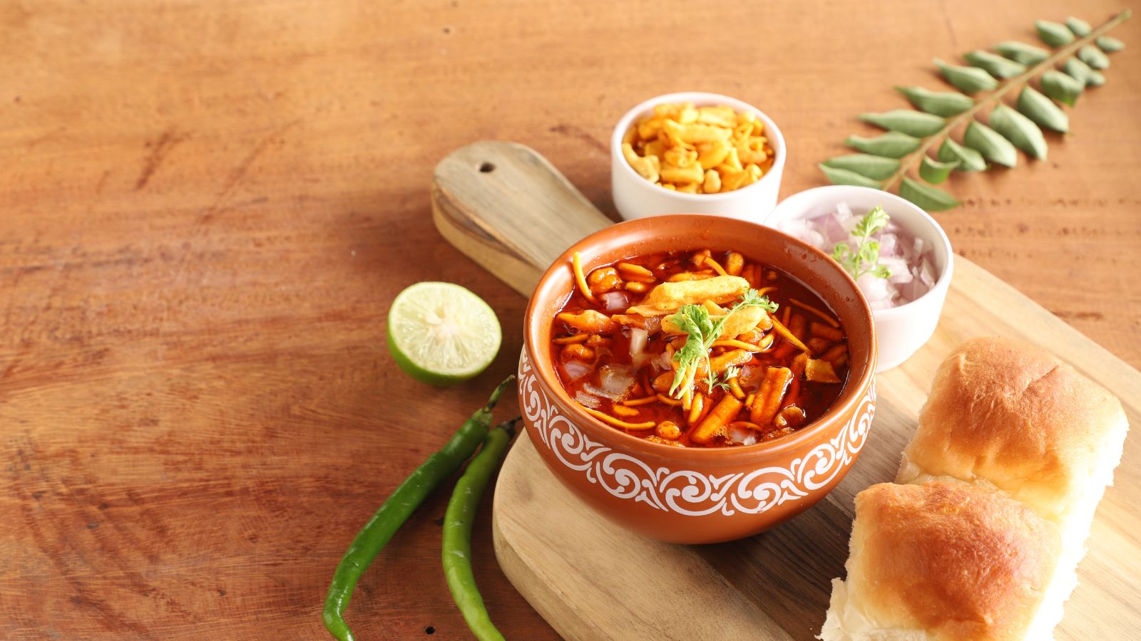 misal pav is perfect for breakfast you can prepare it anytime11