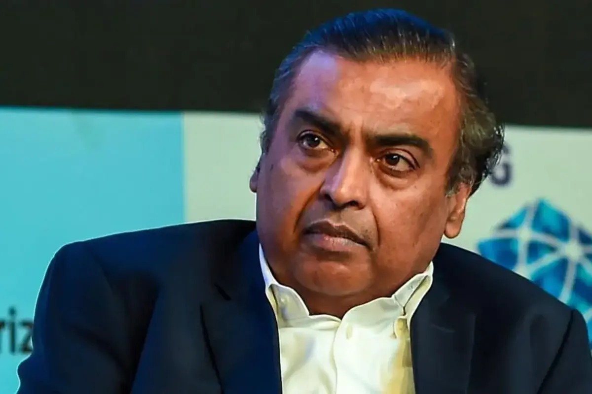 mukesh ambani says entire reliance family deeply pained and anguished in air india plane crash11