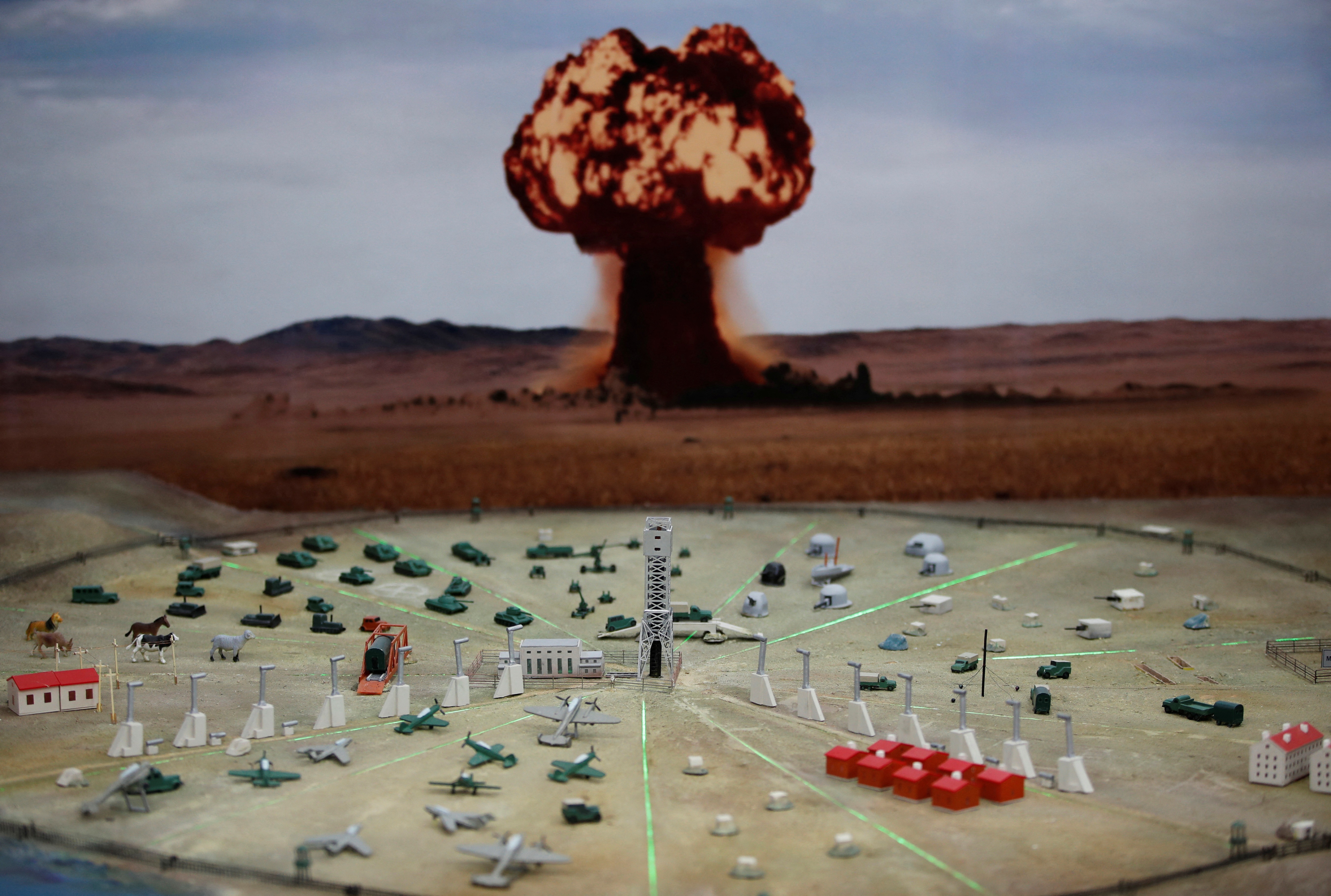 nuclear weapon countries india russia britain china pakistan usa russia11
