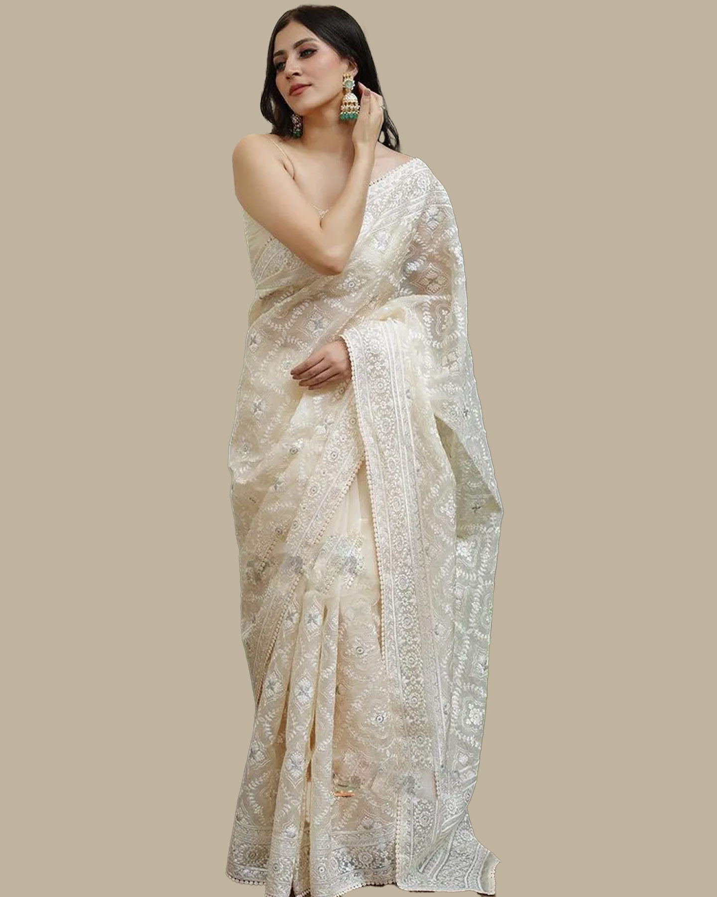 off white saree for women wedding reception outfits44