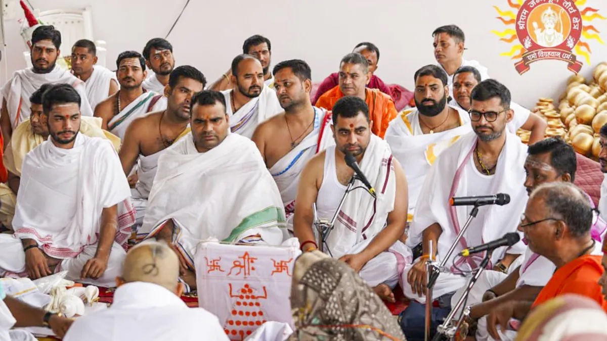 ram darbar pran pratishtha in ayodhya 5 june ram laxman sita hanuman abhijeet muhurat22