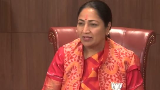 rekha gupta delhi government took decision on increasing fees of private schools11