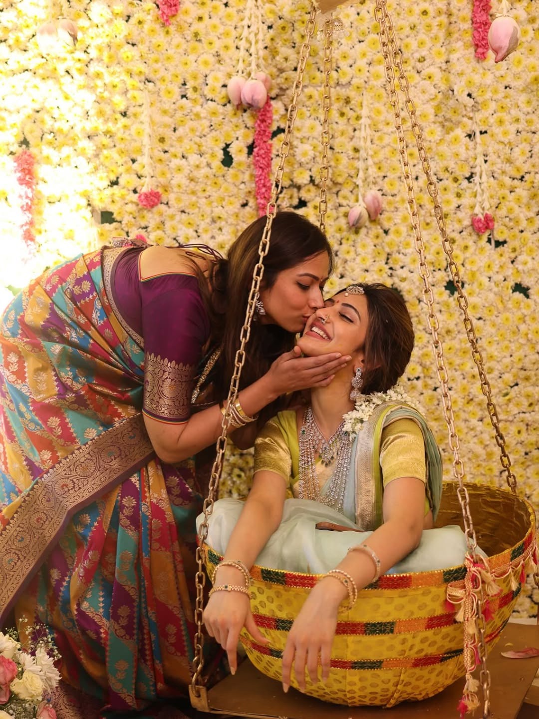 south cinema pushpa 2 actress kartik aaryan rumored girlfriend 23 year old sreeleela birthday celebration in telugu tradition photos viral3