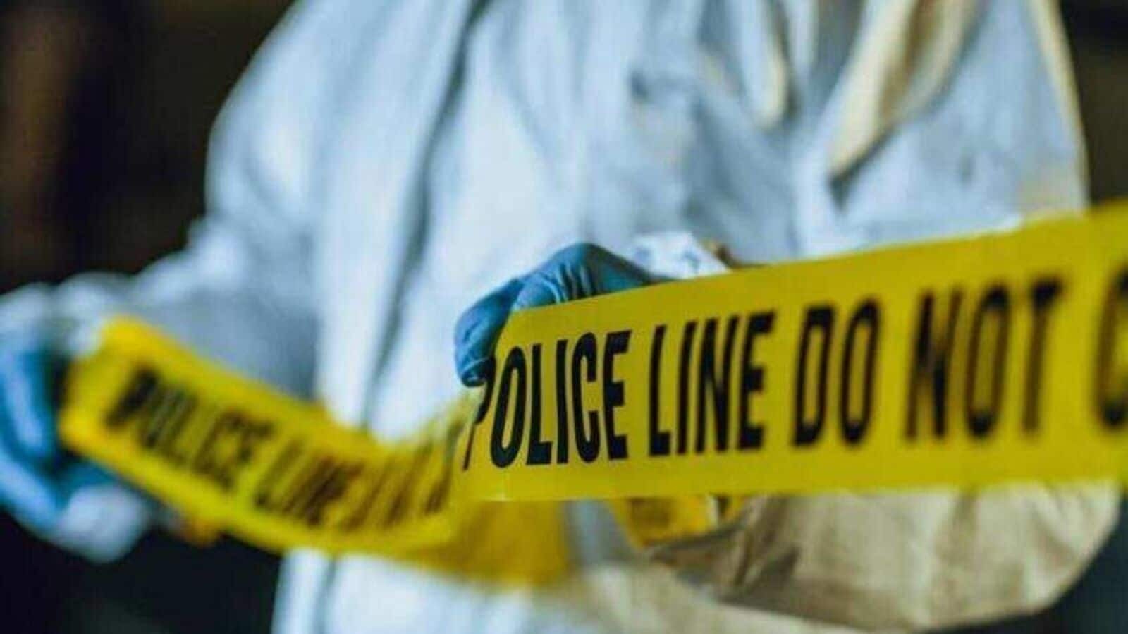 bodies of 4 men found in a house in dakshinpuri area panic ensued police reached the spot1