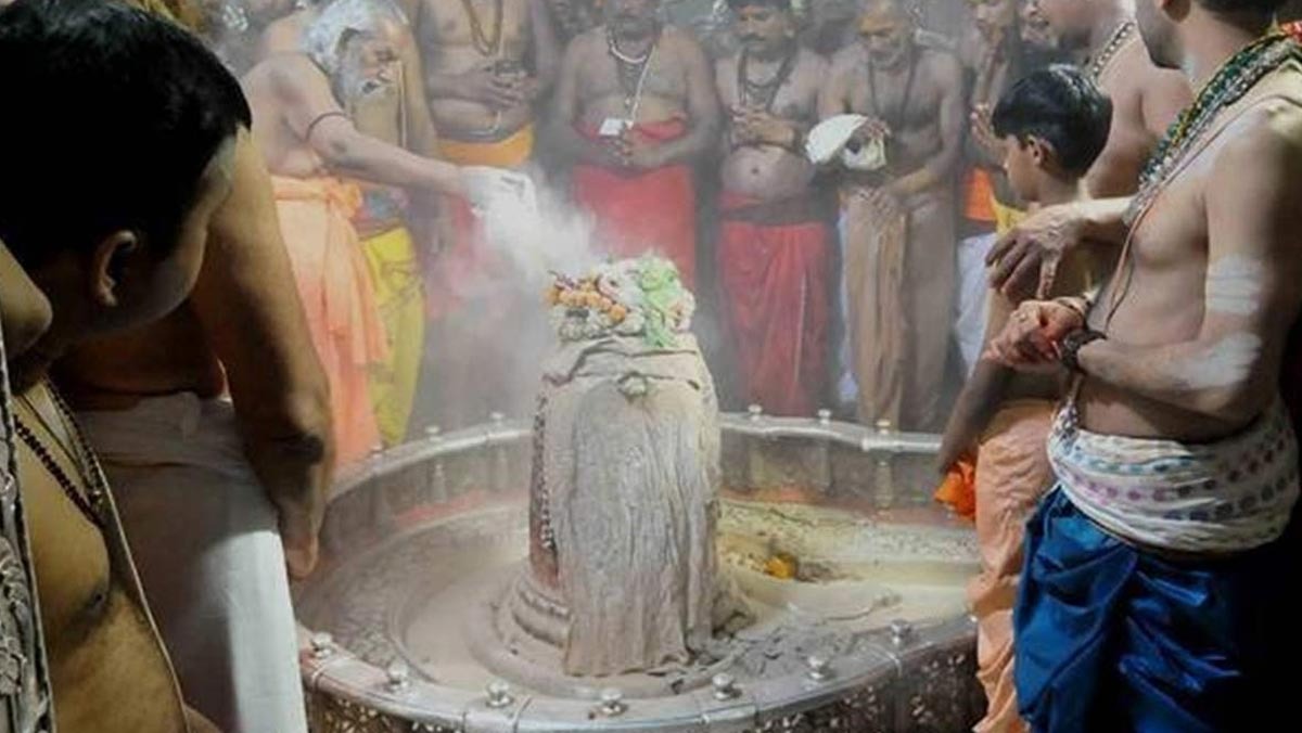 guru purnima 2025 mahakal baba bhasma aarti held know its significance1
