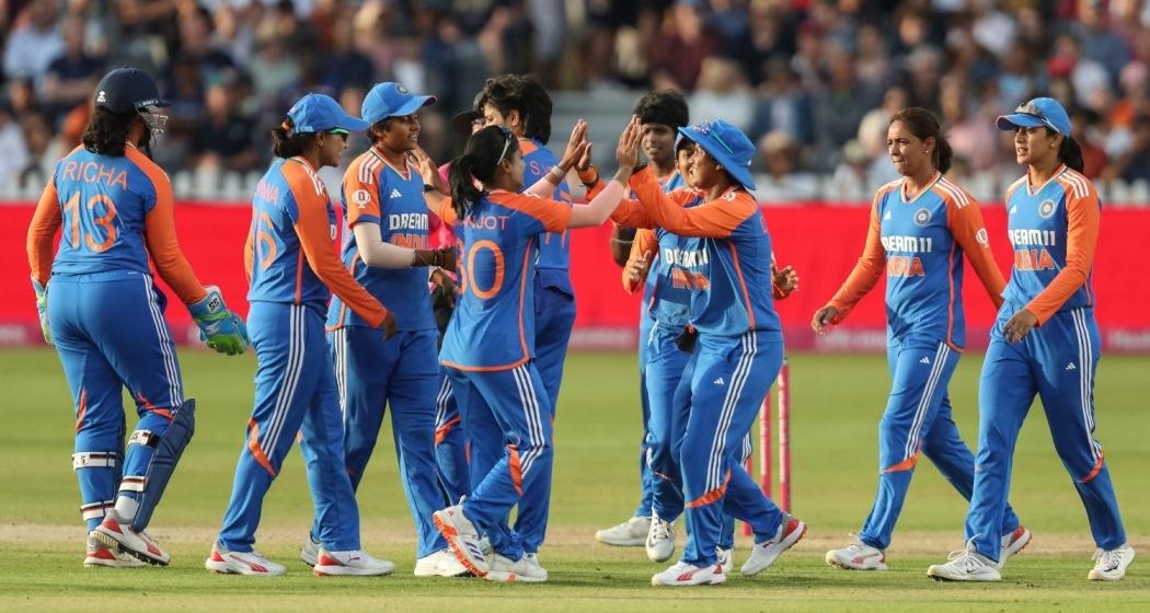 india women beats england women in 2nd t20i by 24 runs to take 2 0 lead in series111