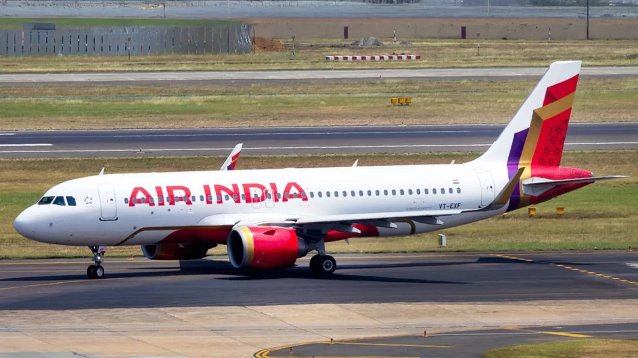 major accident averted at mumbai airport plane skids off runway during landing1