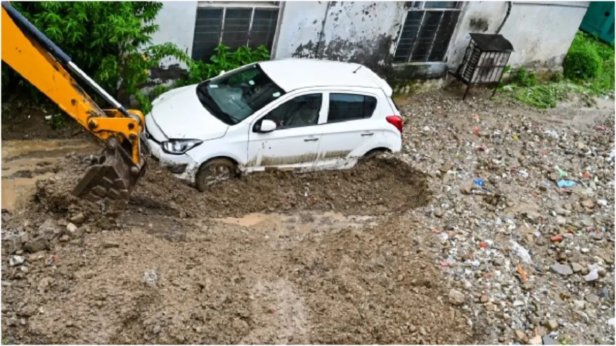 monsoon wreaked havoc in himachal pradesh 10 people died in cloudburst incidents1
